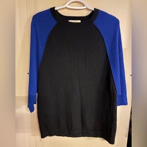 Peck & Peck Woman’s 100% Cashmere Black and Blue Crewneck Sweater